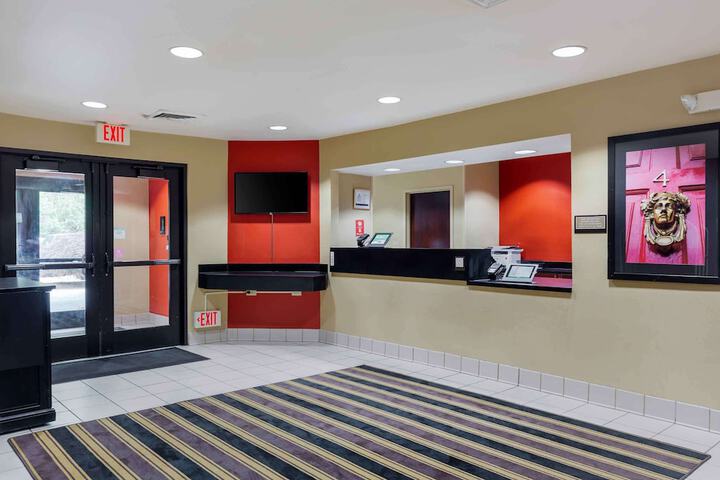 Hotel Interior 9 of 28