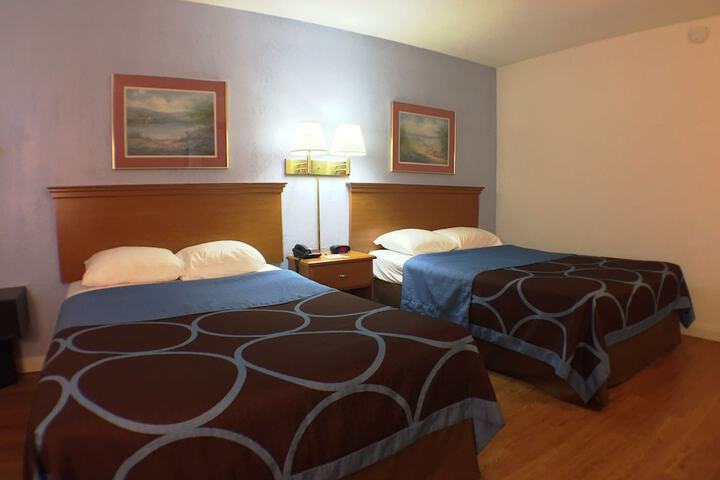 Room 17 of 31