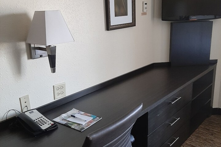 Candlewood Suites Aurora-Naperville by IHG