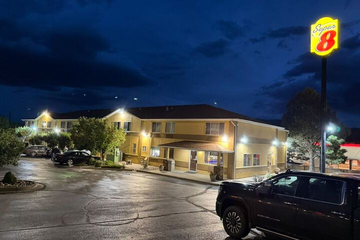 Super 8 by Wyndham Trinidad