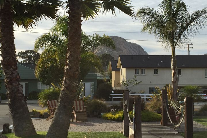 Beach Bungalow Inn and Suites