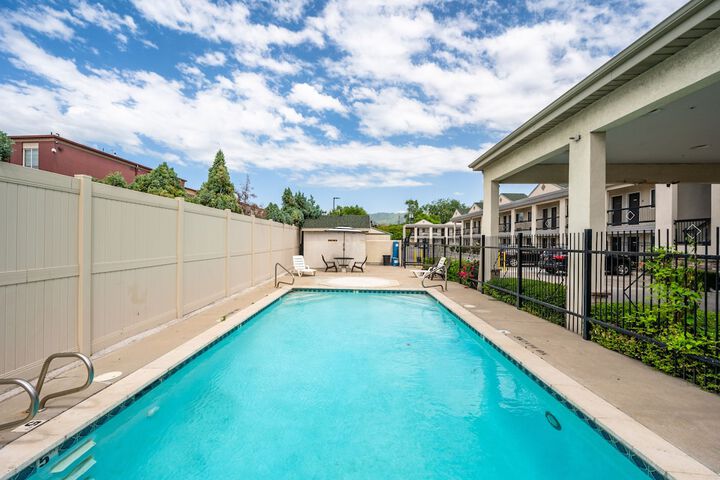 Pool 2 of 22