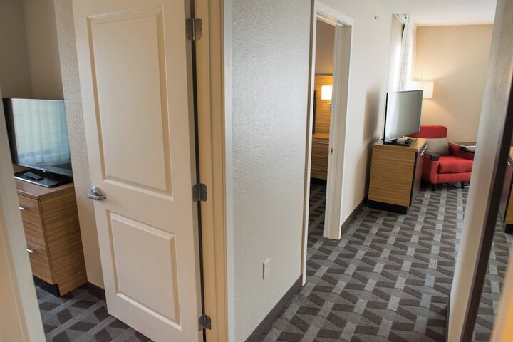 Room 20 of 35