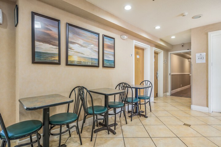 Hotel Interior 21 of 47