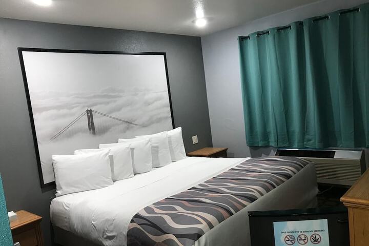 Room 12 of 22