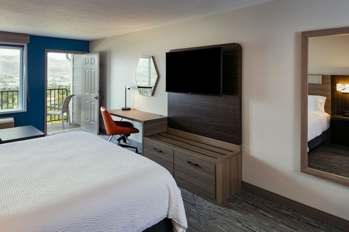 Room 19 of 71