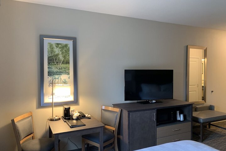 Little Crow Hotel & Conference Trademark by Wyndham