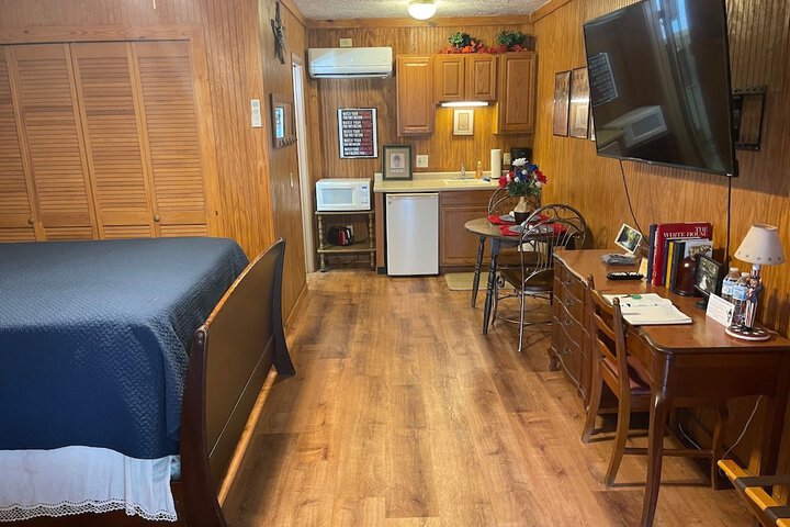 Mountain Aire Cottages Inn & Glamping