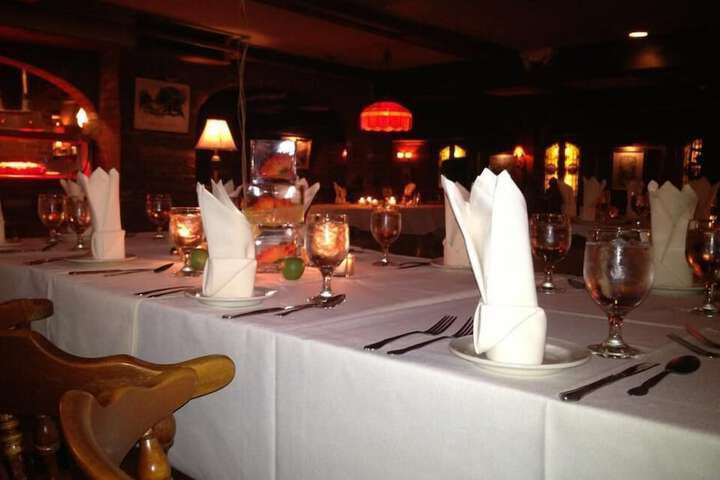 Dining 36 of 41