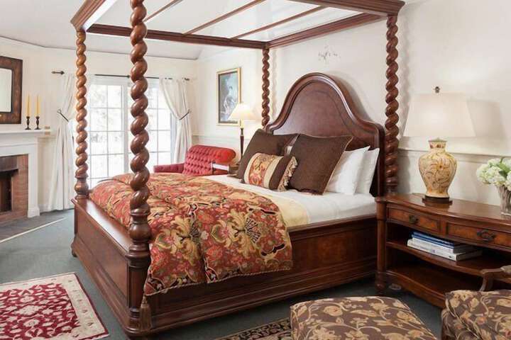 Room 15 of 26