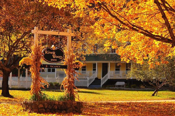 RiverWood Inn