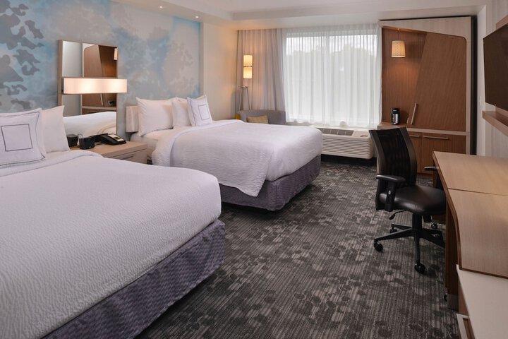 Room 33 of 59