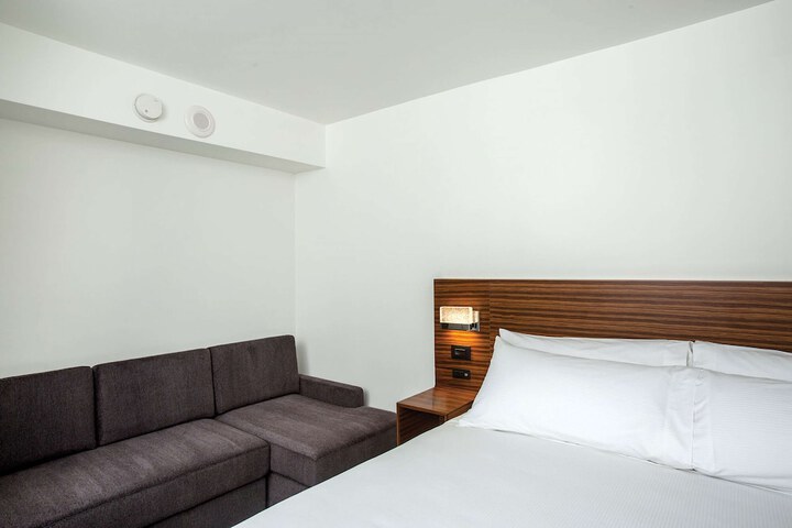 Grand Naniloa Hotel Hilo - a Doubletree by Hilton