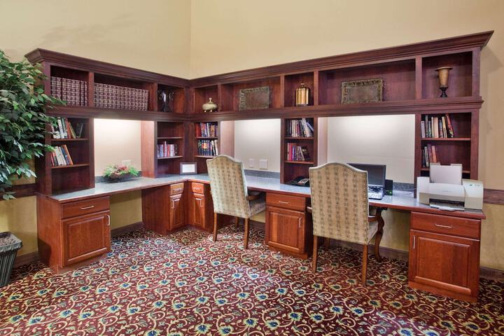 Business Center 14 of 14