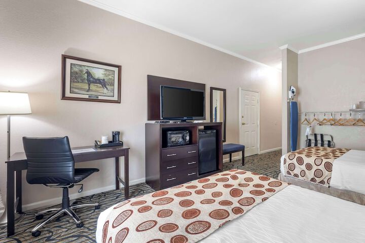 Room 16 of 30