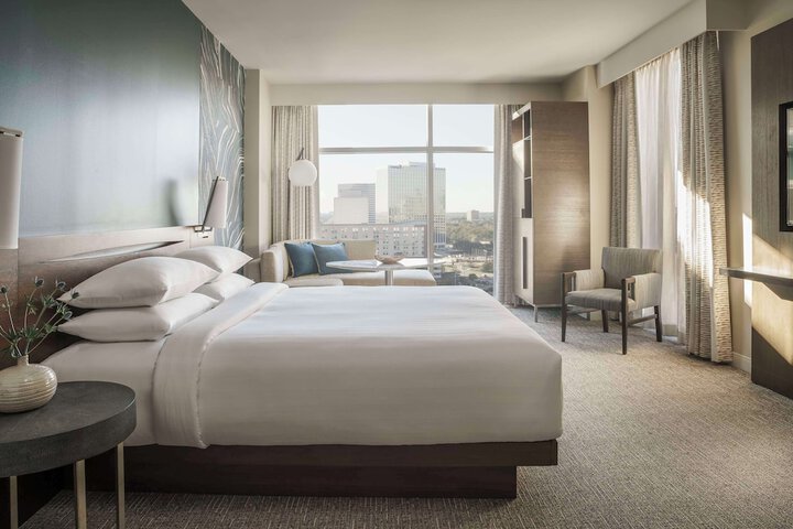 Hyatt Regency Houston / Galleria