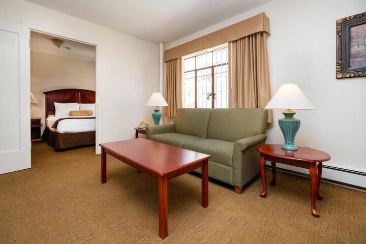 Room 35 of 40