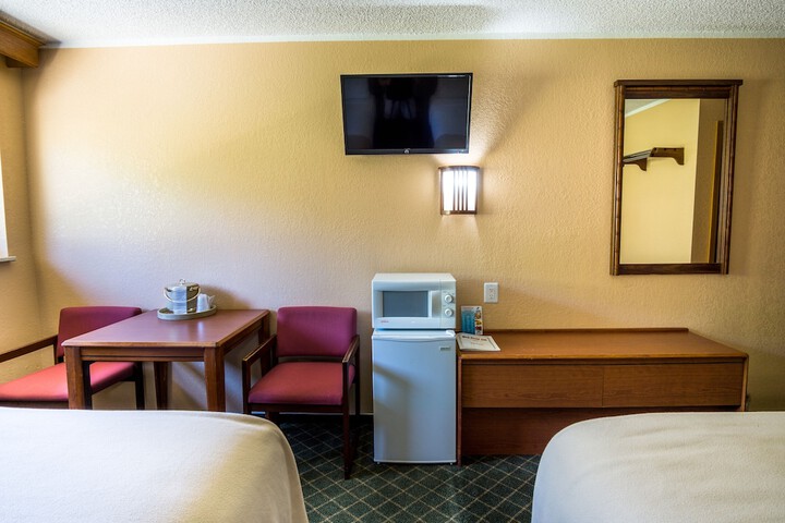 Room 51 of 74