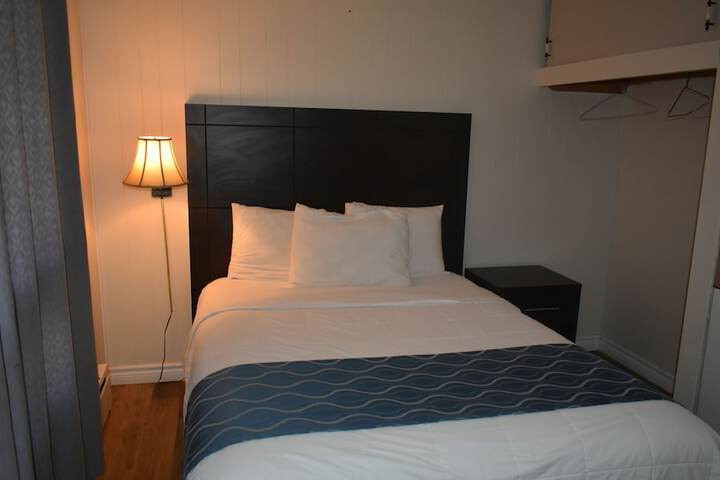 Room 40 of 141