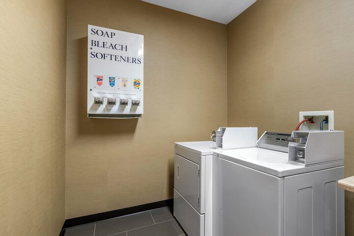 Comfort Suites Cedar Falls Industrial Park