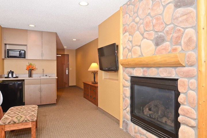 Room 33 of 61