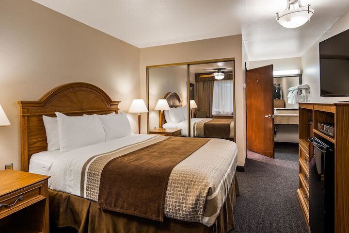 Room 5 of 20