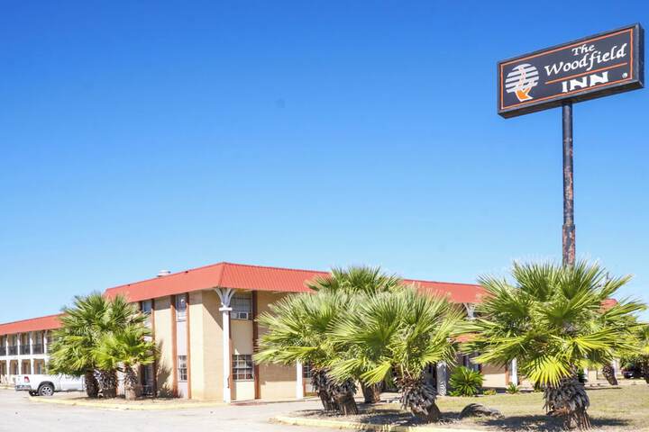 Woodfield Inn & Suites Hotel O Yoakum TX 111