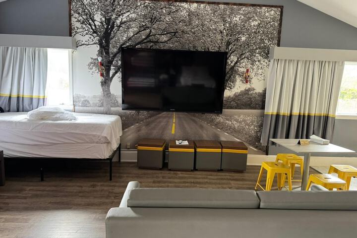 Super 8 by Wyndham Sturbridge