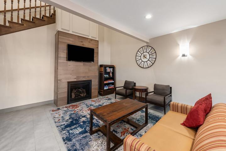 Country Inn & Suites by Radisson Findlay, OH