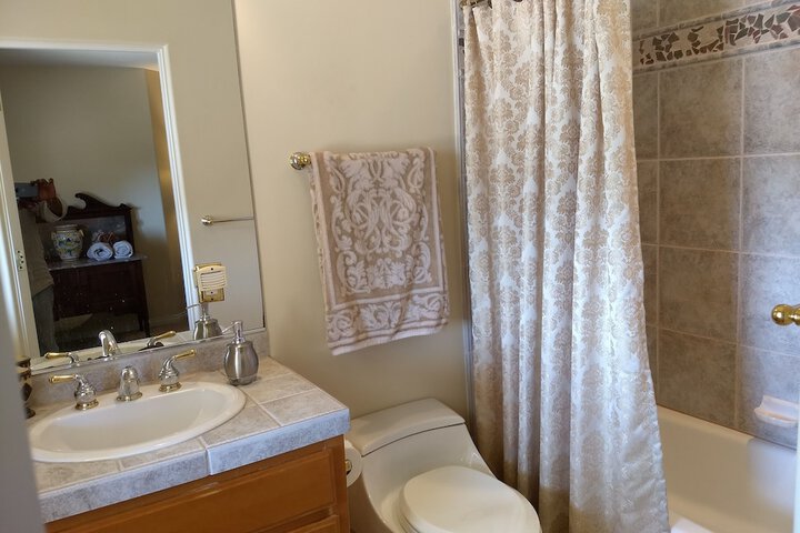 Sunshine Mountain Bed and Breakfast