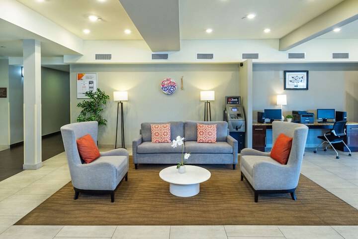 Comfort Inn & Suites