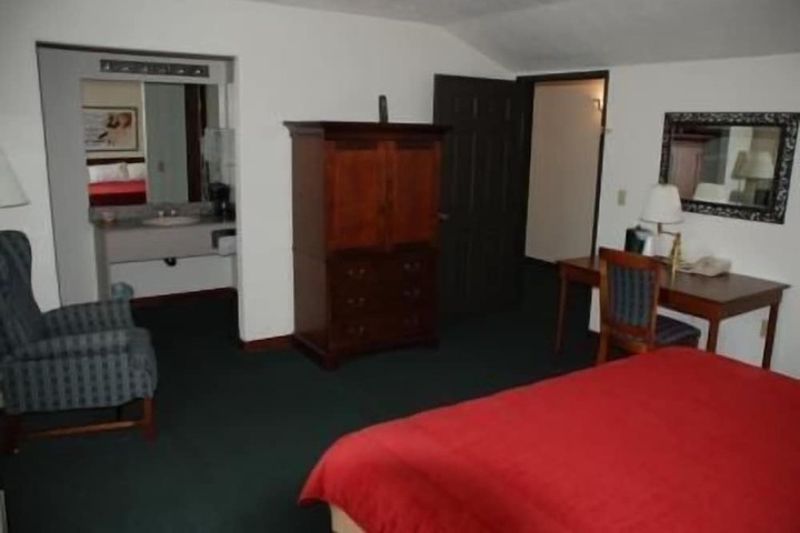 Room 6 of 30