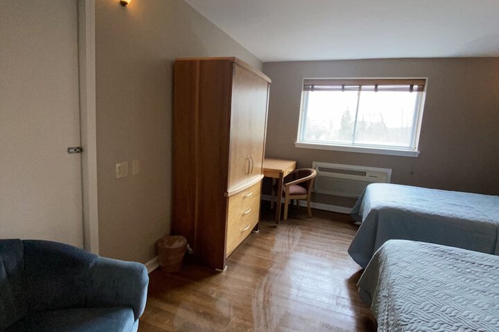 Room 27 of 51