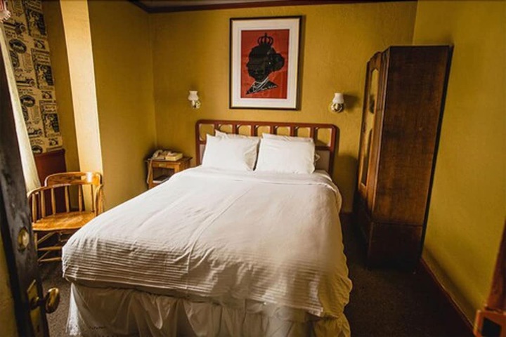Room 42 of 92
