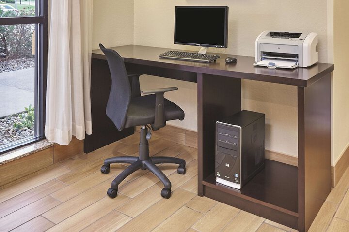 Business Center 45 of 46