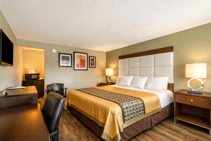 Deluxe Inn Miami OK