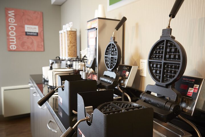 Breakfast/Coffee Service 38 of 48