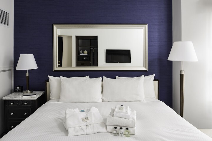 Room 14 of 32