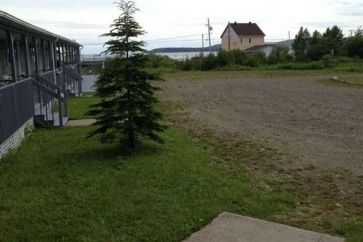 Property Grounds 32 of 32