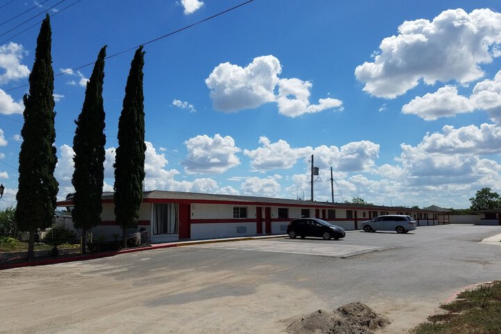 Luxury Inn & RV Park