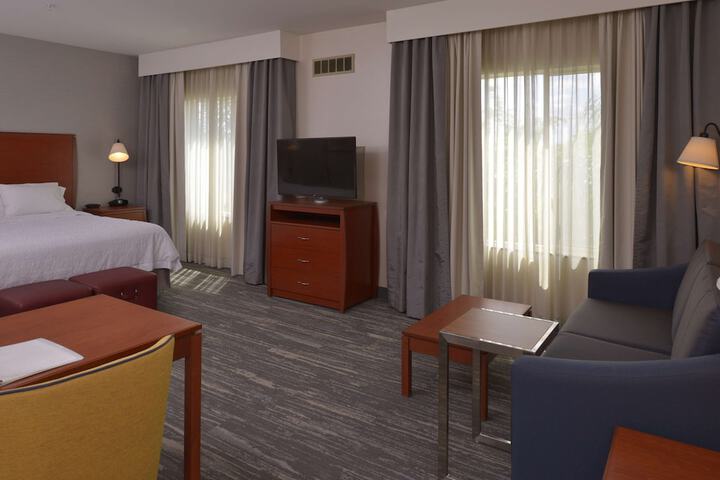 Room 19 of 33