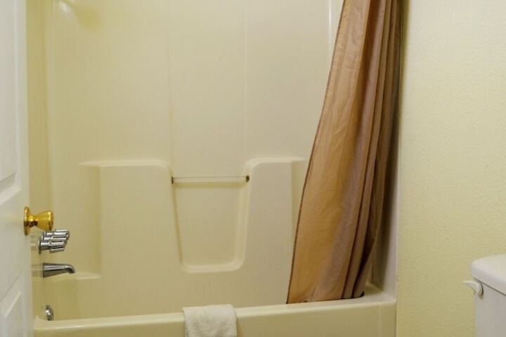 Room 14 of 17