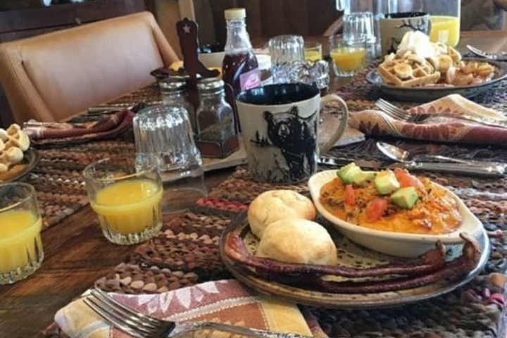 Breakfast/Coffee Service 83 of 101