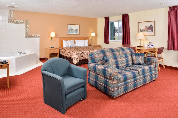 Room 11 of 34