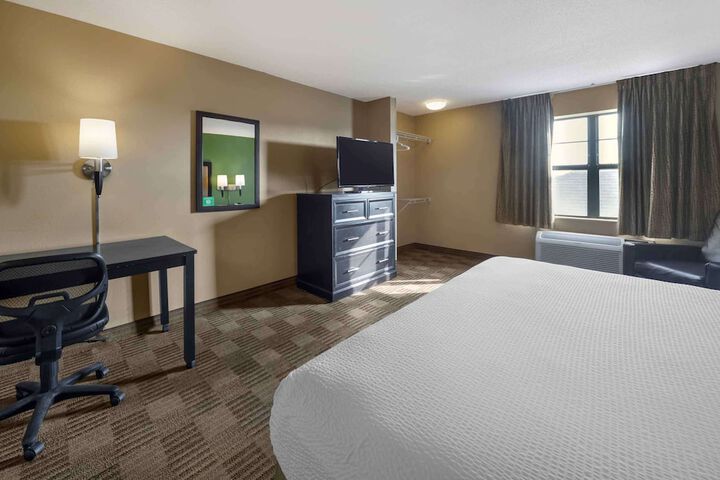 Room 13 of 26