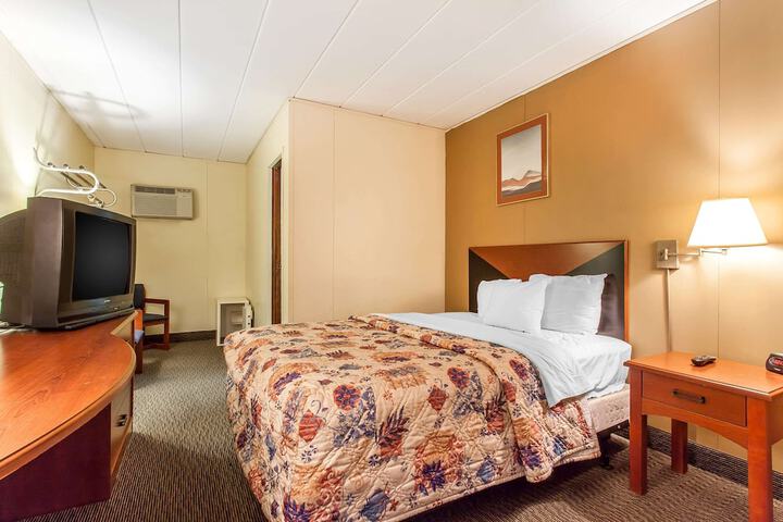 Room 16 of 44
