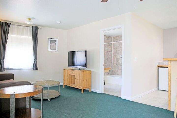 Room 48 of 100
