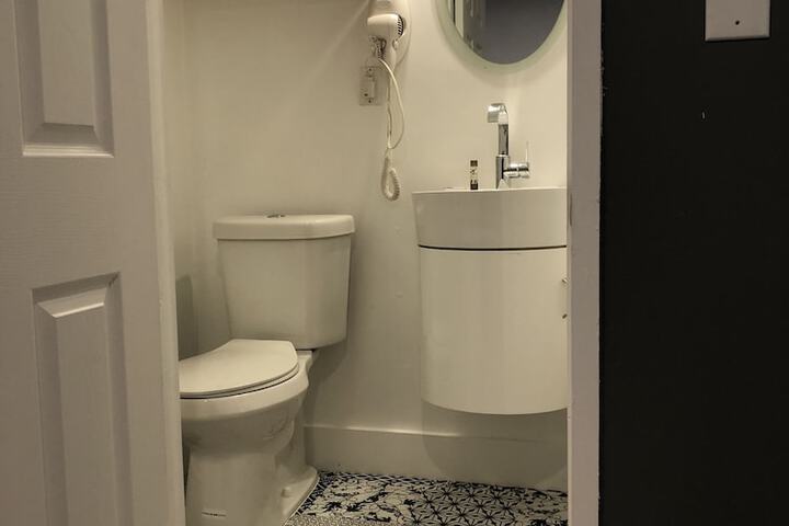 Room 92 of 115