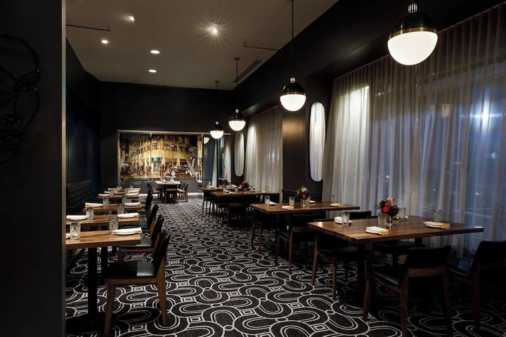 Dining 51 of 57