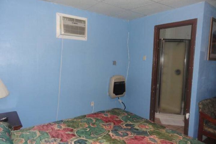 BUDGET INN SOMERSET